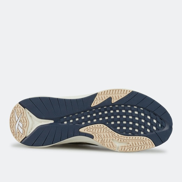 Reebok Trainers - Picture 2 of 8